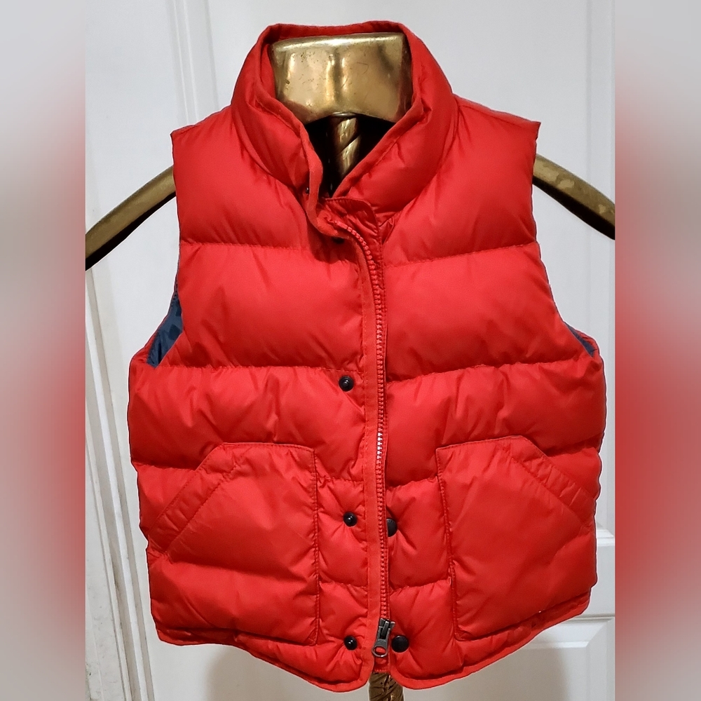 Baby Gap Kids Unisex Red Puffer Vest Size 4  Pockets Zipper And Buttons.